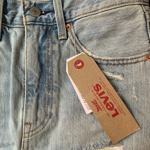 Levi’s High rise deconstructed denim skirt - Picture 4 of 6